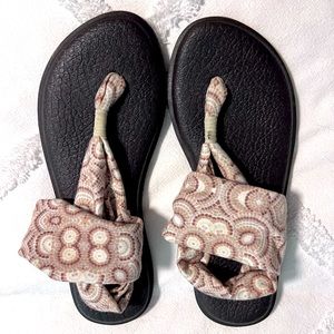 Sanuk Yoga Sling 2 Sandal, White/Tan Print, Size 8